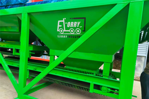 Elorry concrete batching plant loading for overseas delivery
